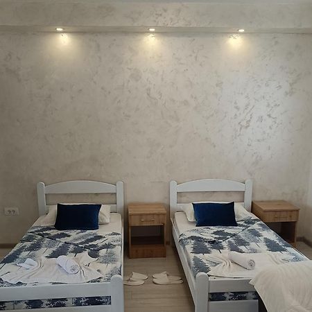 Matija Airport Apartment Mitrovici  外观 照片