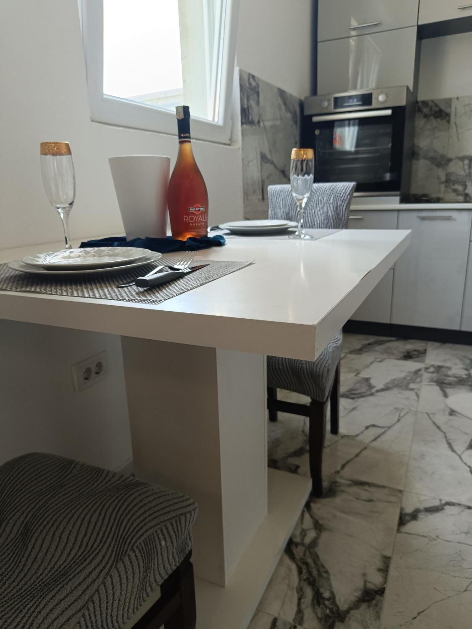 Matija Airport Apartment Mitrovici  外观 照片